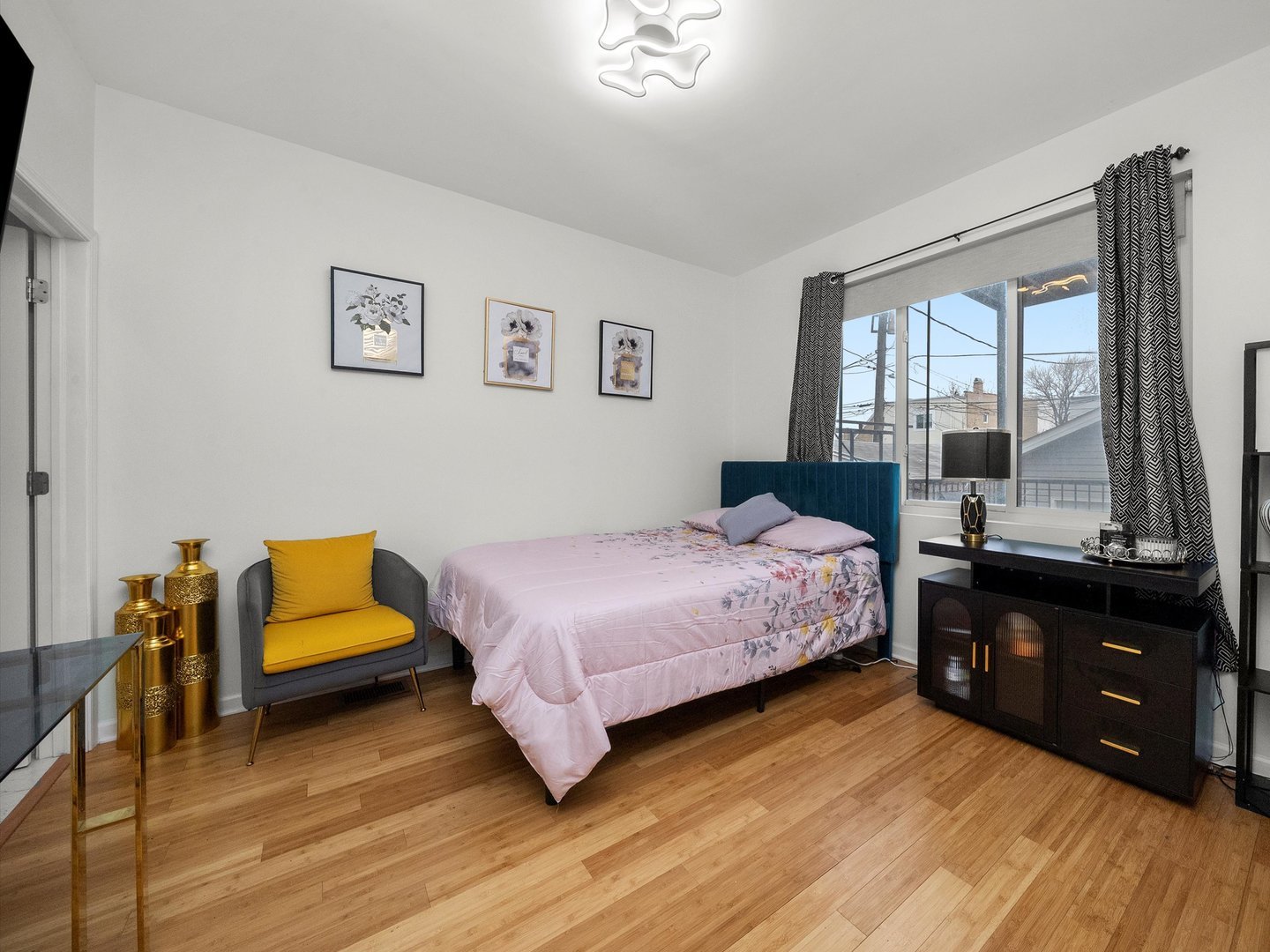 1336 N Hamlin Avenue, Chicago, IL 60651