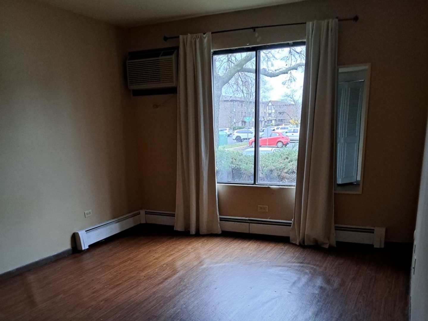 13 W TIMBER Lane #1, Vernon Hills, IL 60061