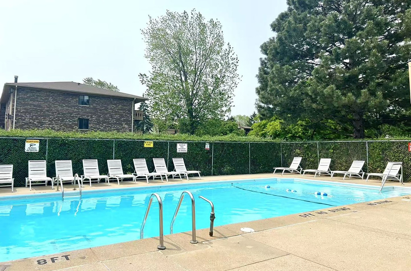 13 W TIMBER Lane #1, Vernon Hills, IL 60061