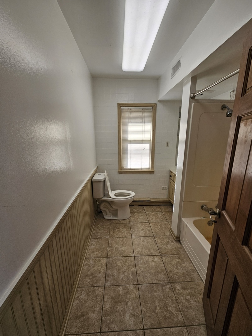 811 Hoyle Road, Lombard, IL 60148