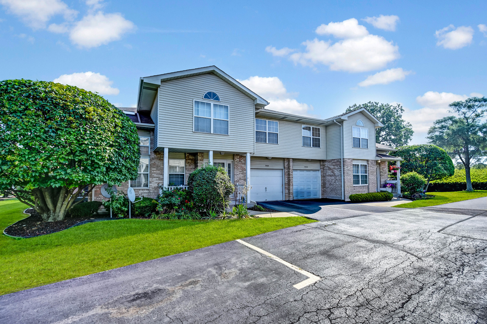 7420 Maple Drive, Justice, IL 60458