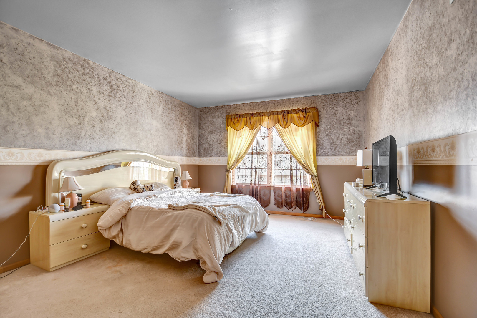 7420 Maple Drive, Justice, IL 60458