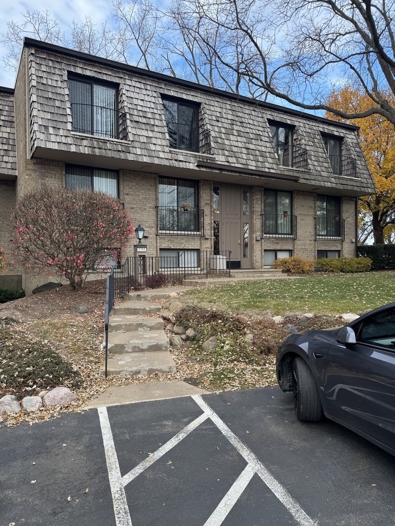 1701 Northfield Square #E, Winnetka, IL 60093