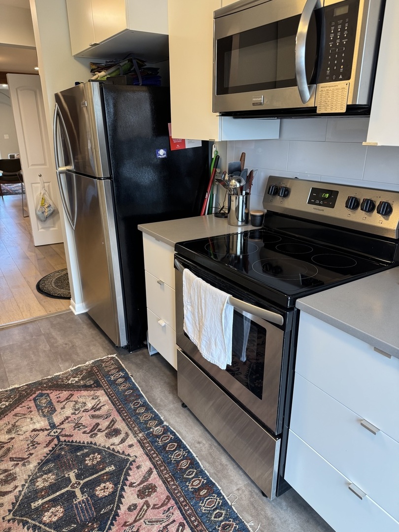 1701 Northfield Square #E, Winnetka, IL 60093