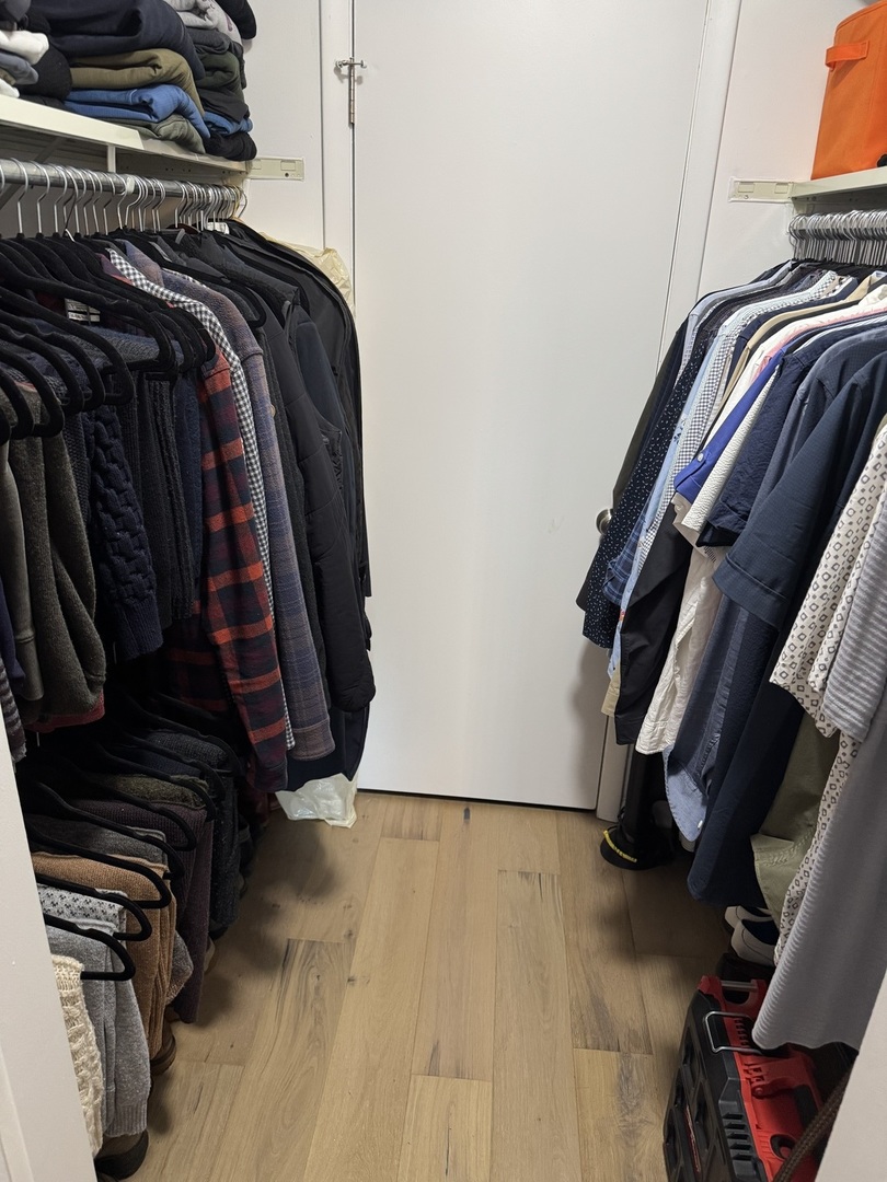 1701 Northfield Square #E, Winnetka, IL 60093