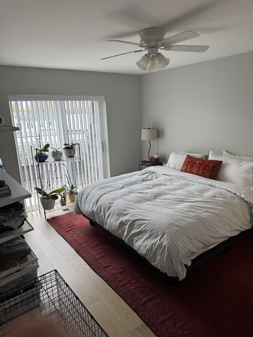 1701 Northfield Square #E, Winnetka, IL 60093