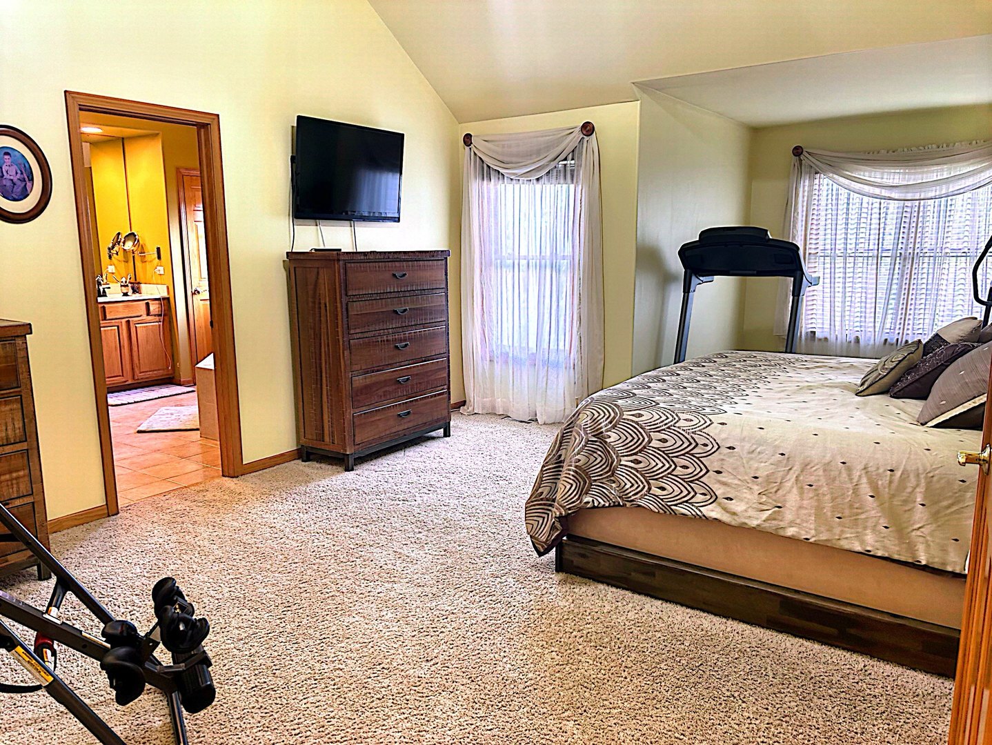 2484 Warwick Court, Aurora, IL 60503