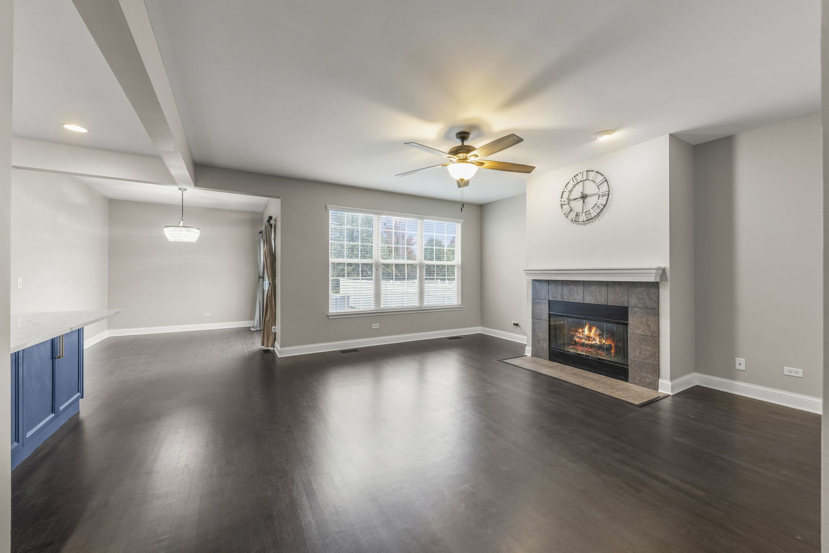 1290 Airs Avenue, Sugar Grove, IL 60554