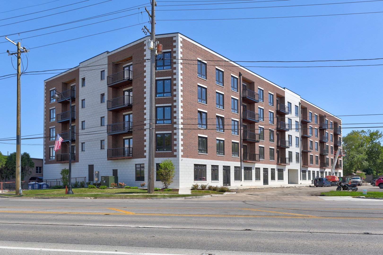 9201 N Milwaukee Avenue, Niles, IL 60714