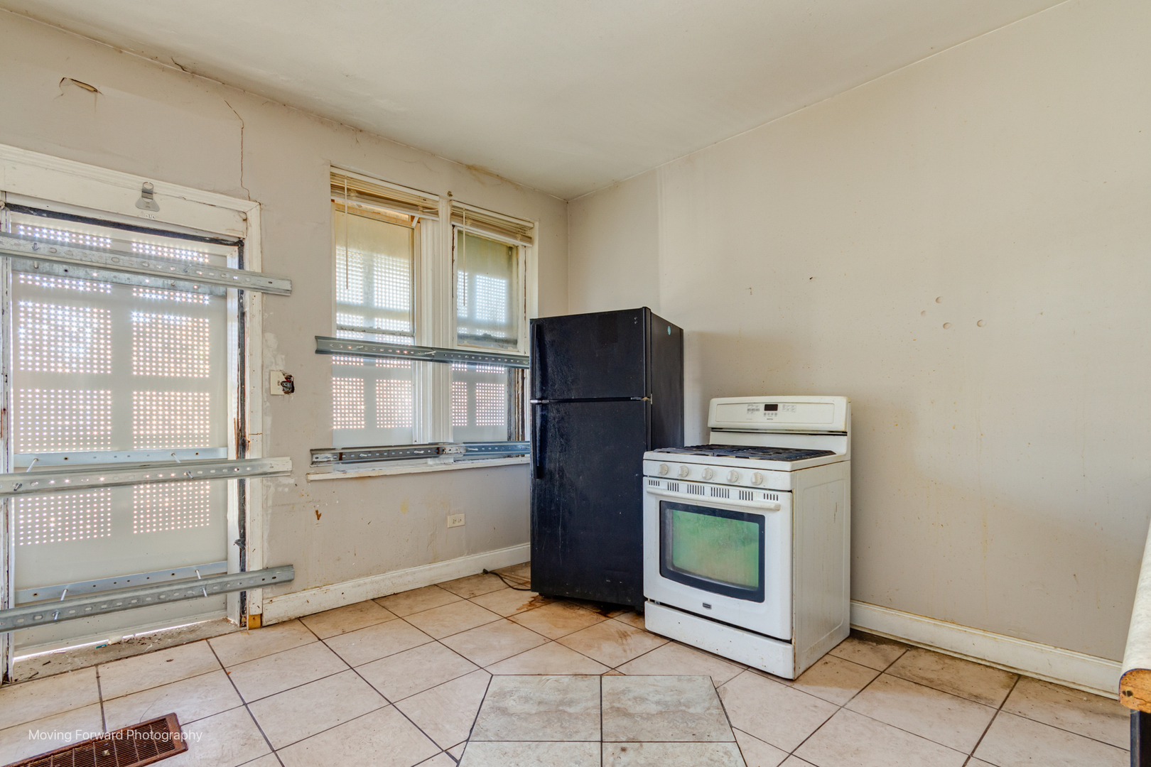 6617 S Vernon Avenue, Chicago, IL 60637