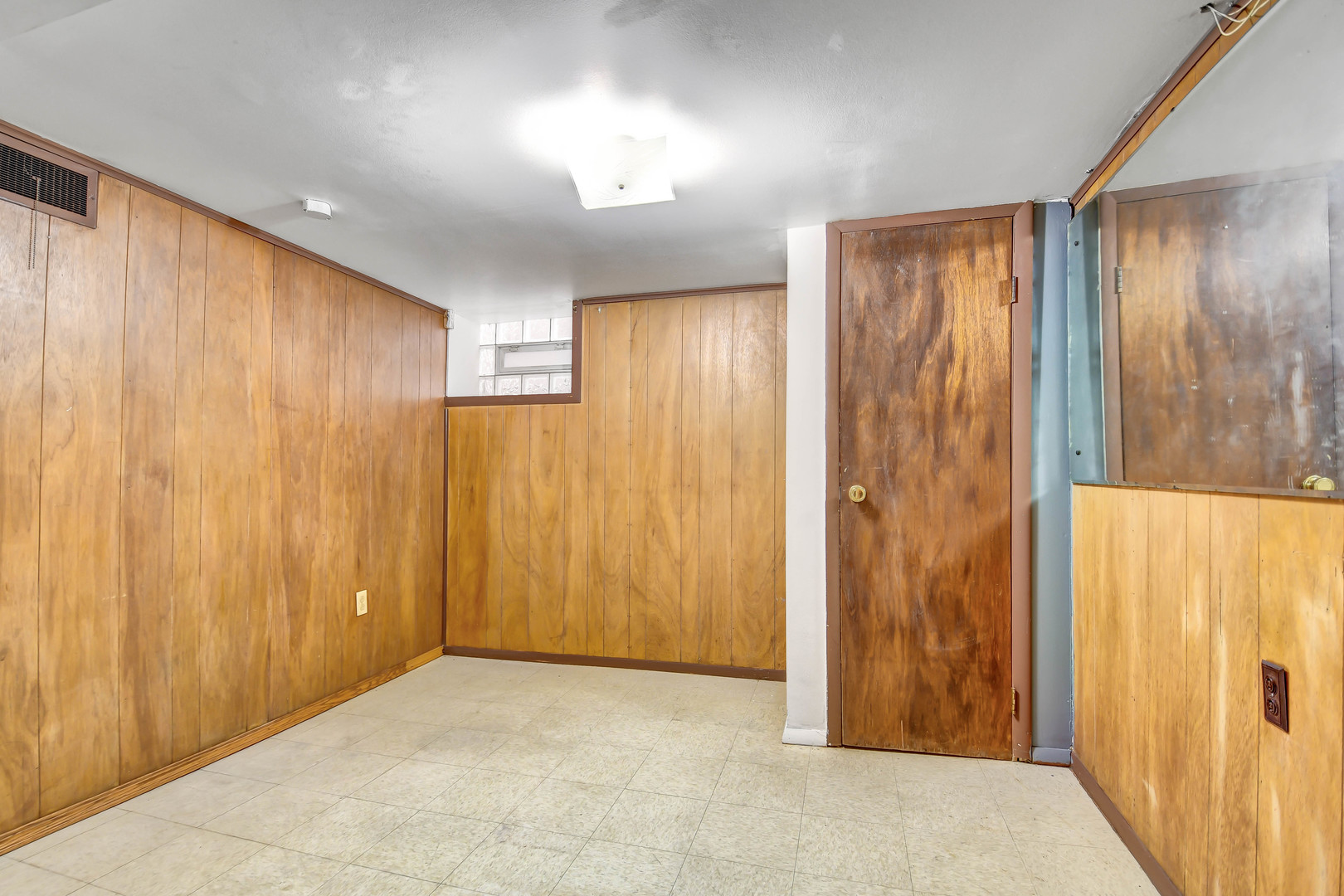 14220 S Eggleston Avenue, Riverdale, IL 60827