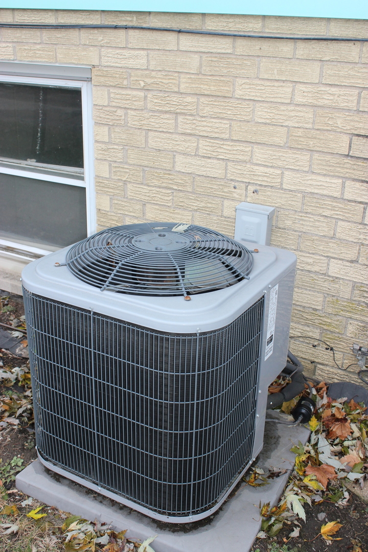 5554 Linder Court, Crestwood, IL 60418