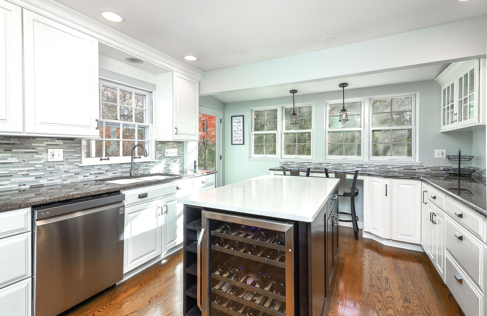 1533 Grant Street, Downers Grove, IL 60515