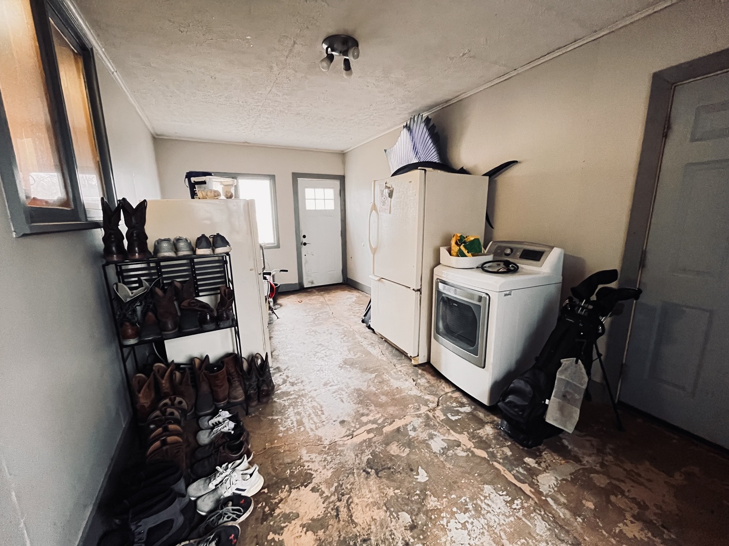 100 E Willow Street, Fairbury, IL 61739