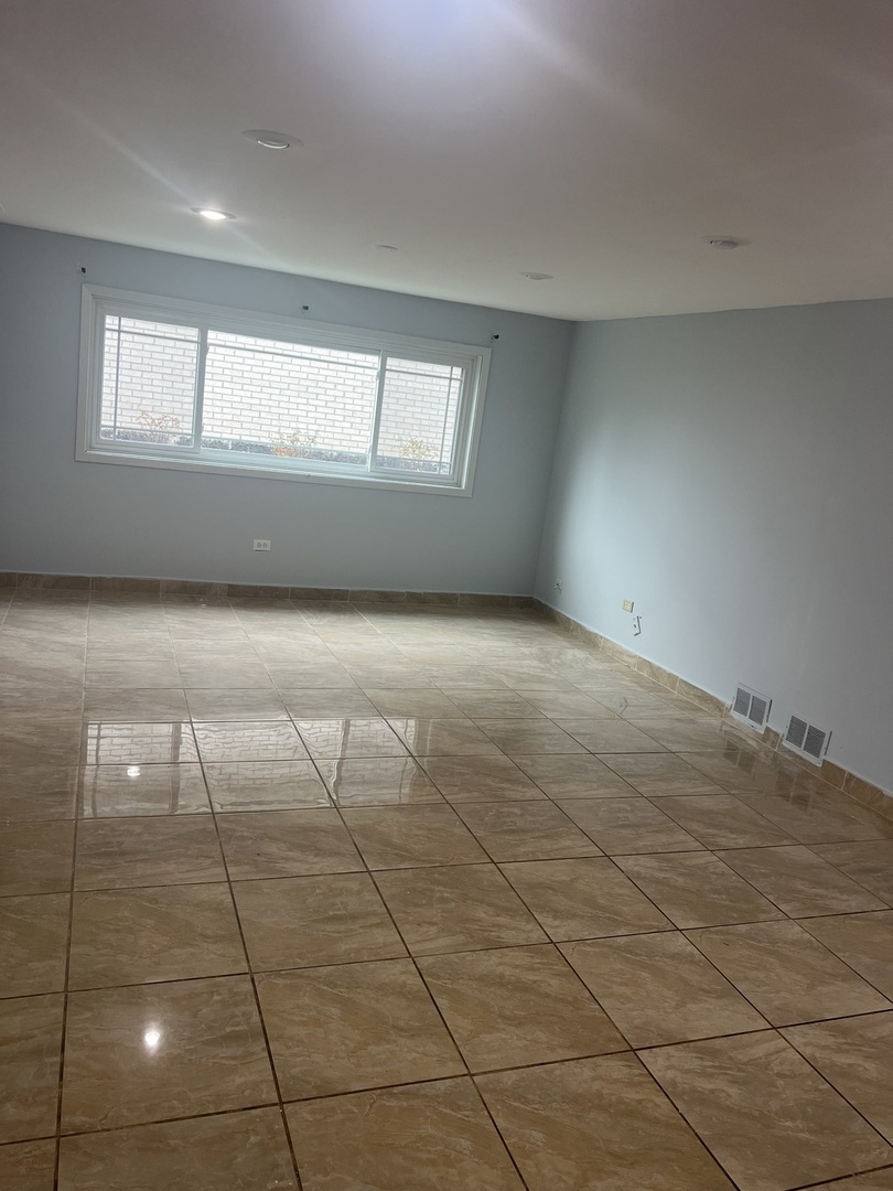 8440 163rd Street, Tinley Park, IL 60487