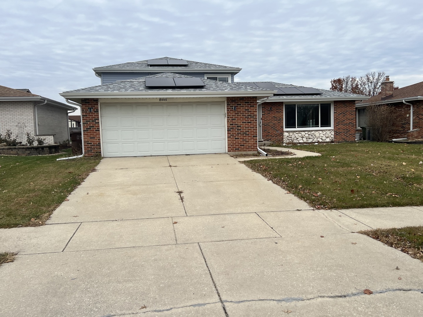 8440 163rd Street, Tinley Park, IL 60487