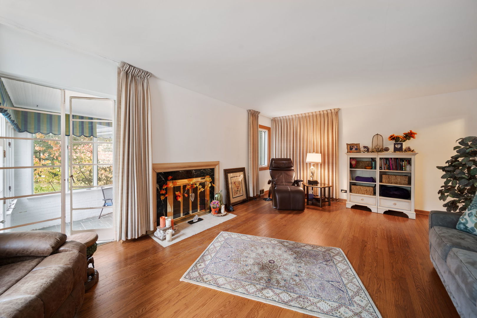 2619 York Road, Oak Brook, IL 60523