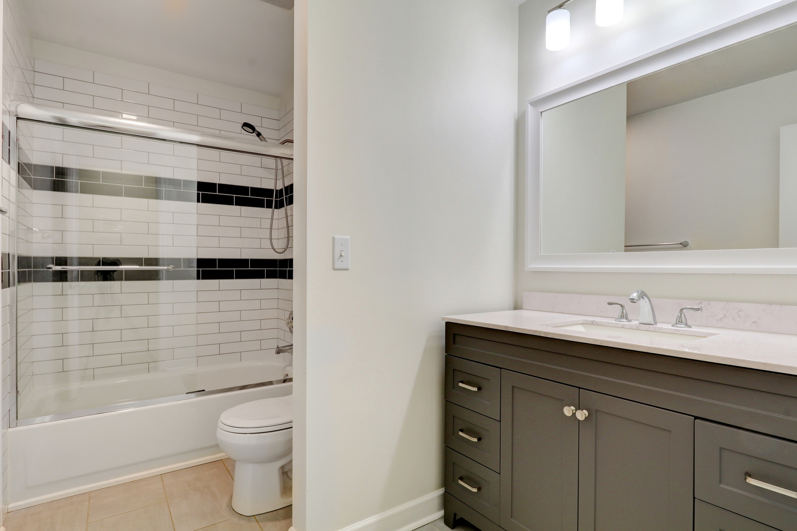 17533 W Mill Creek Crossing Drive, Gurnee, IL 60031