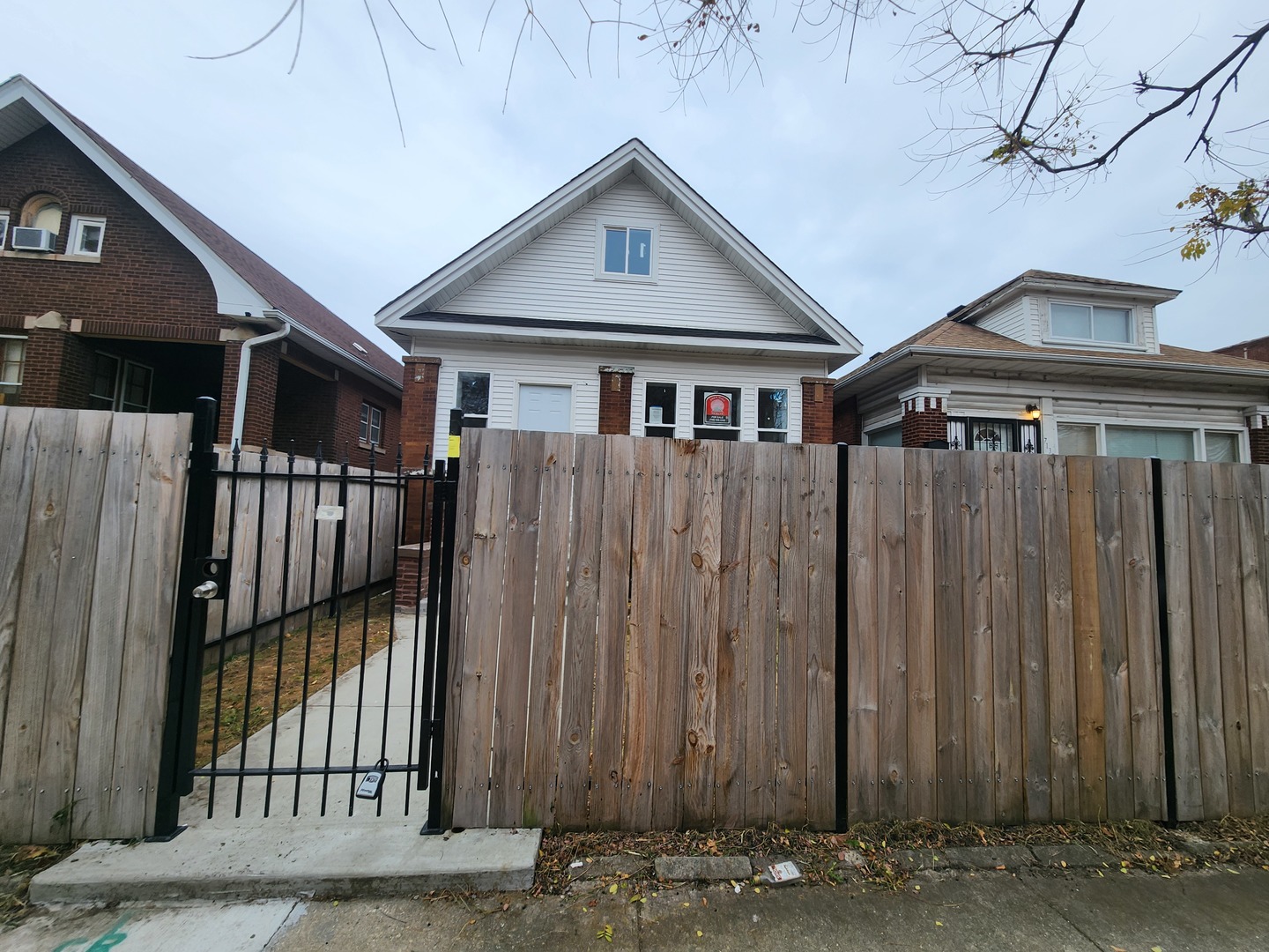 7133 S Constance Avenue, Chicago, IL 60649