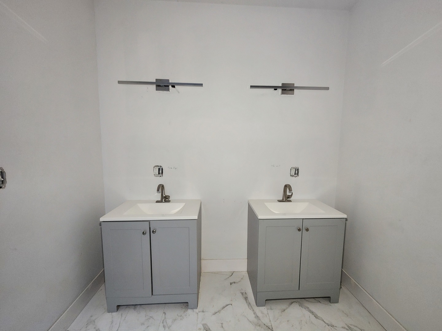 7133 S Constance Avenue, Chicago, IL 60649