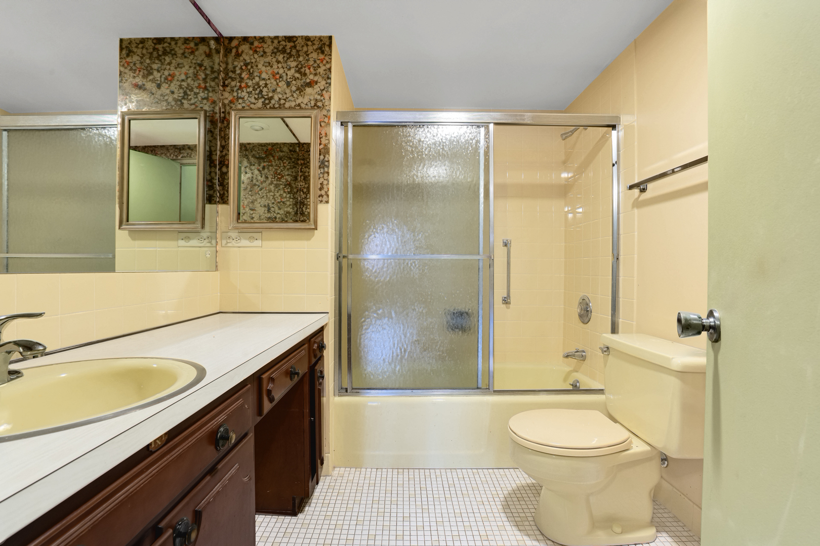 224 N Kenilworth Avenue #4D, Oak Park, IL 60302