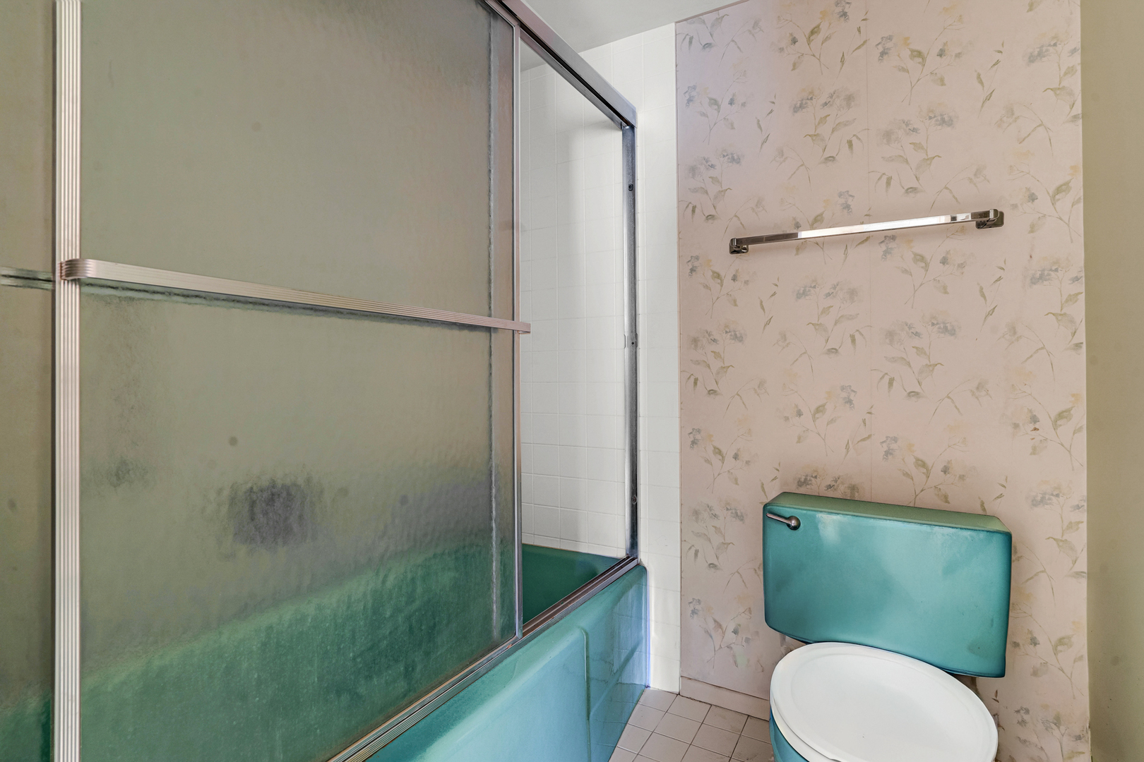 224 N Kenilworth Avenue #4D, Oak Park, IL 60302