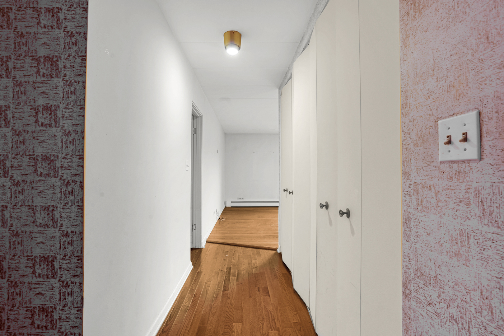 224 N Kenilworth Avenue #4D, Oak Park, IL 60302