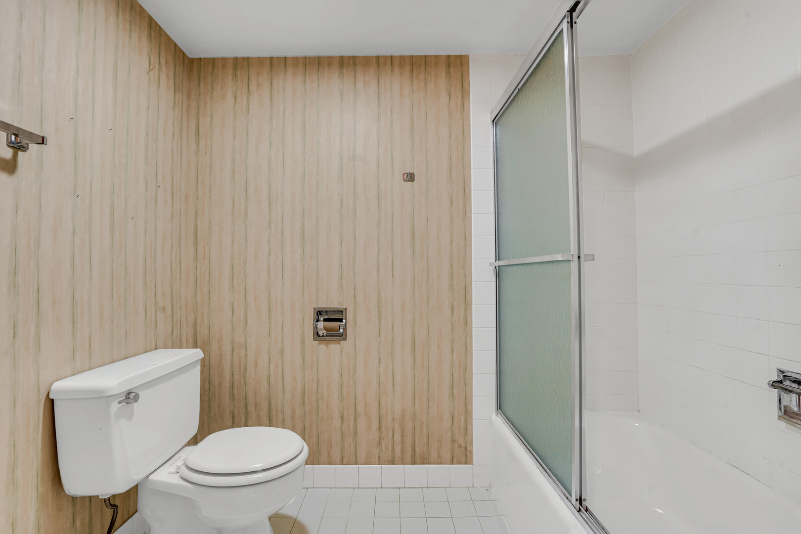 224 N Kenilworth Avenue #4D, Oak Park, IL 60302