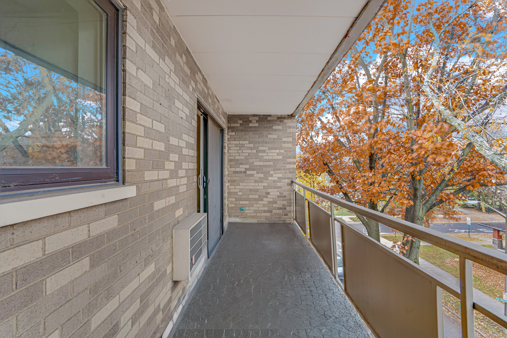 224 N Kenilworth Avenue #4D, Oak Park, IL 60302