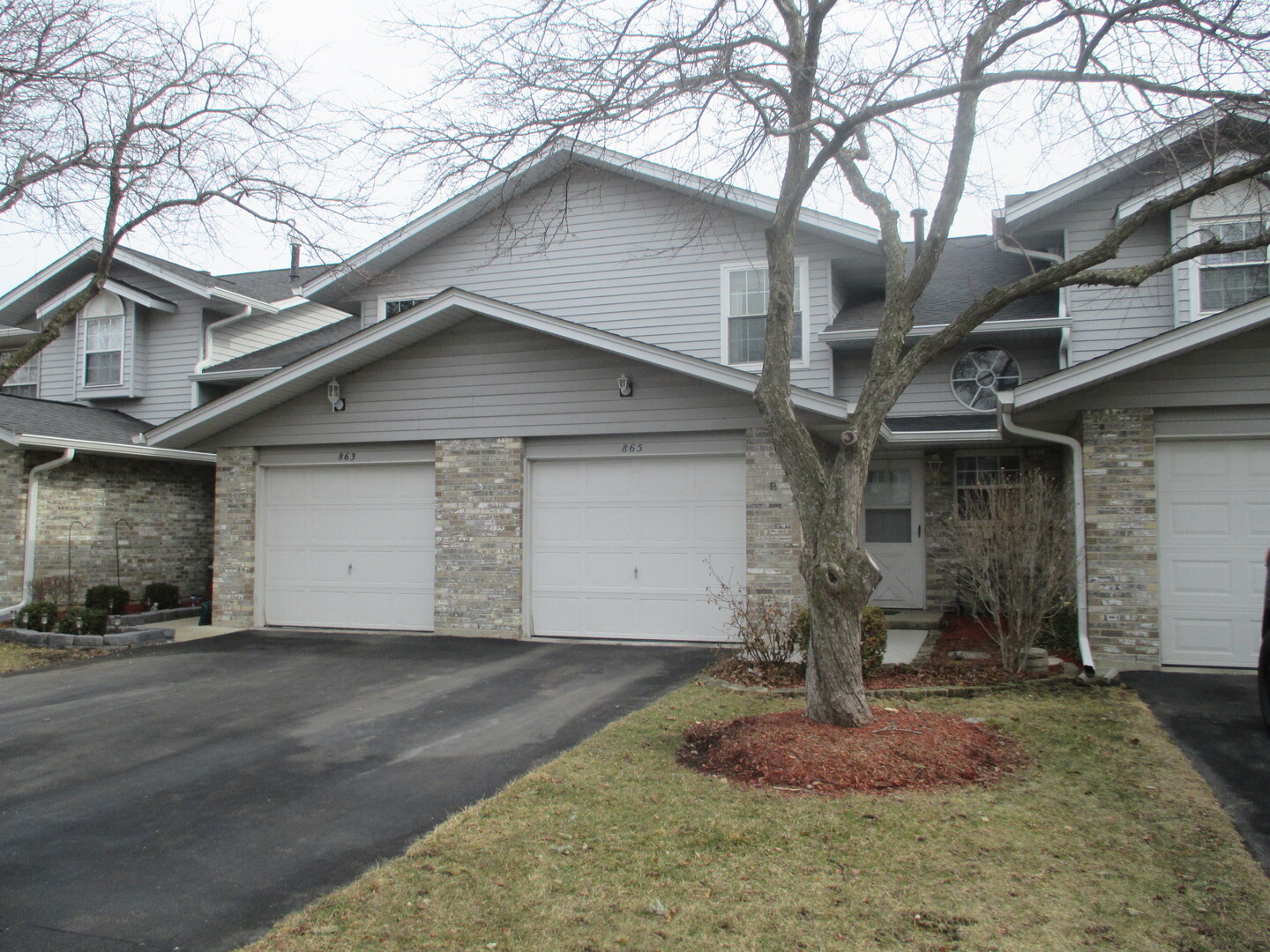 865 N Tamarac Boulevard, Addison, IL 60101