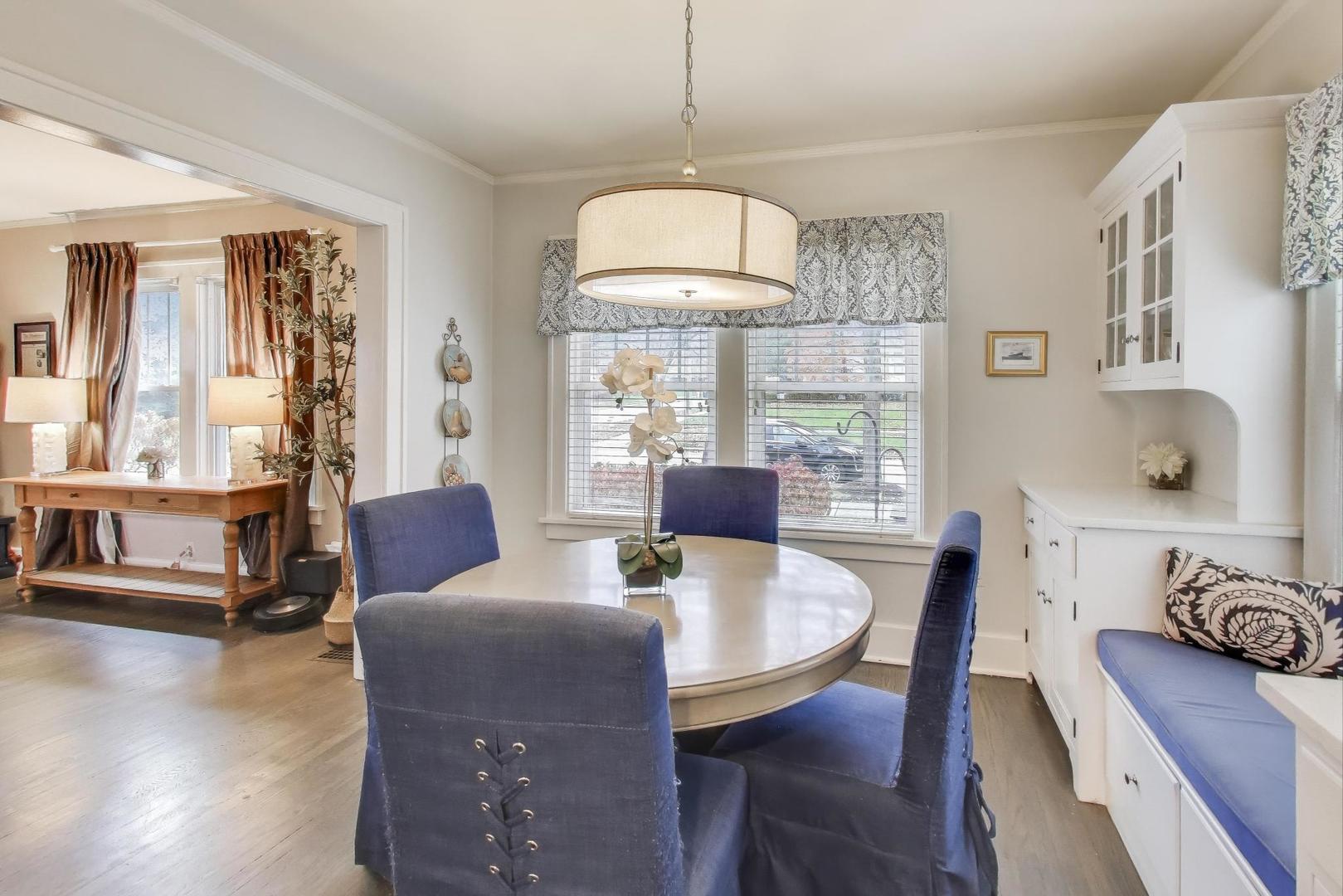 45 S Thurlow Street, Hinsdale, IL 60521