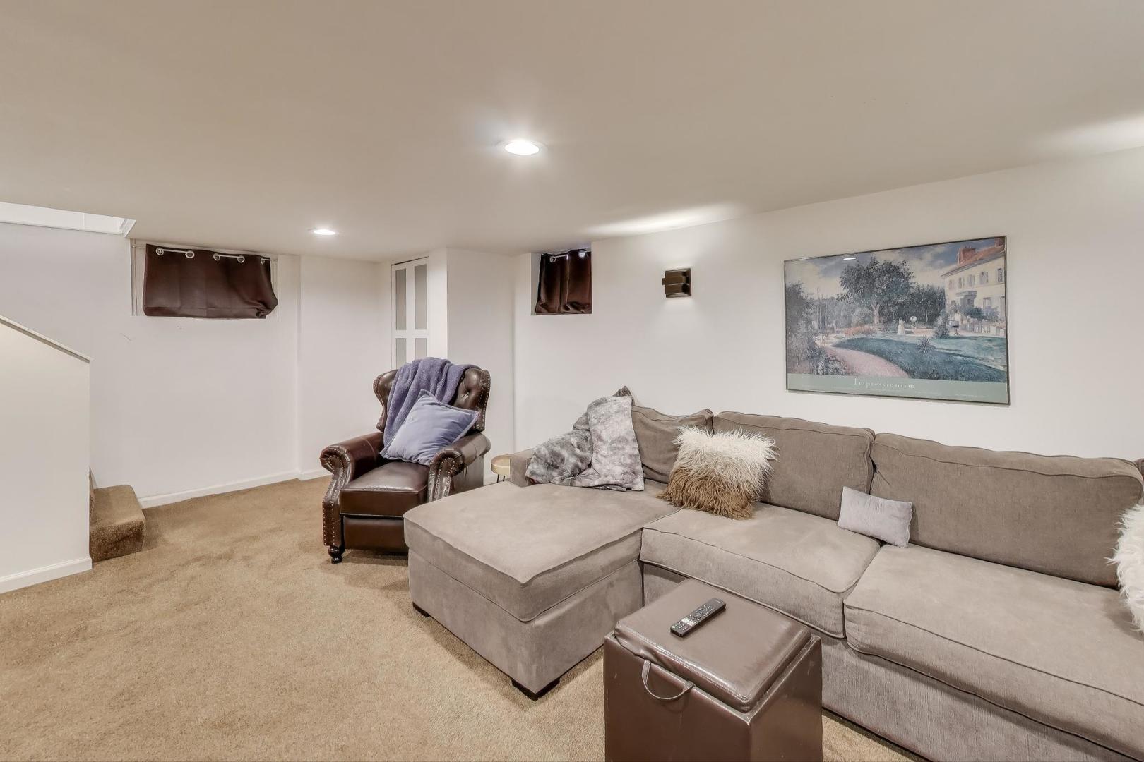 45 S Thurlow Street, Hinsdale, IL 60521