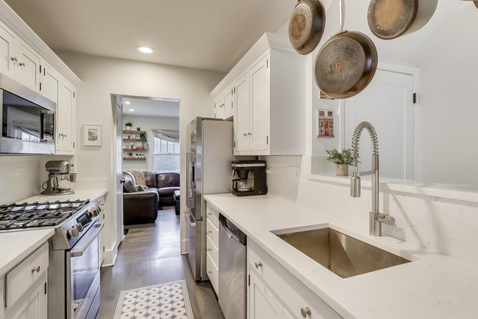 45 S Thurlow Street, Hinsdale, IL 60521