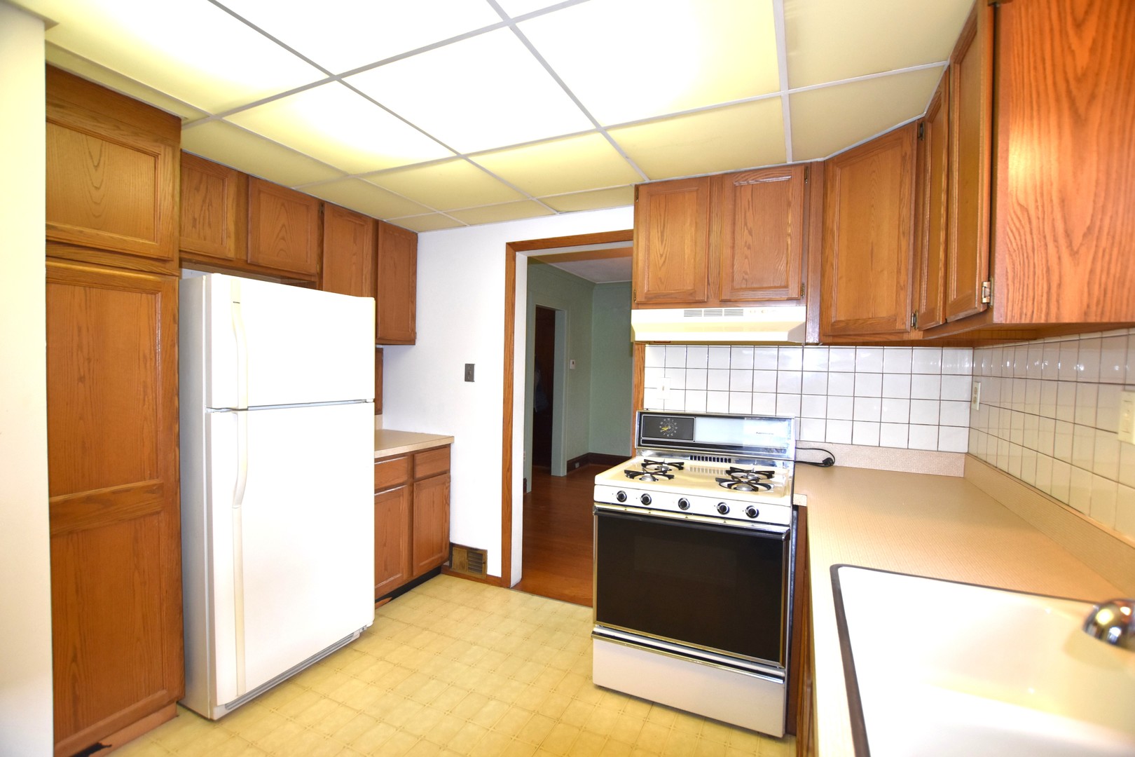 534 S Oakland Avenue, Villa Park, IL 60181