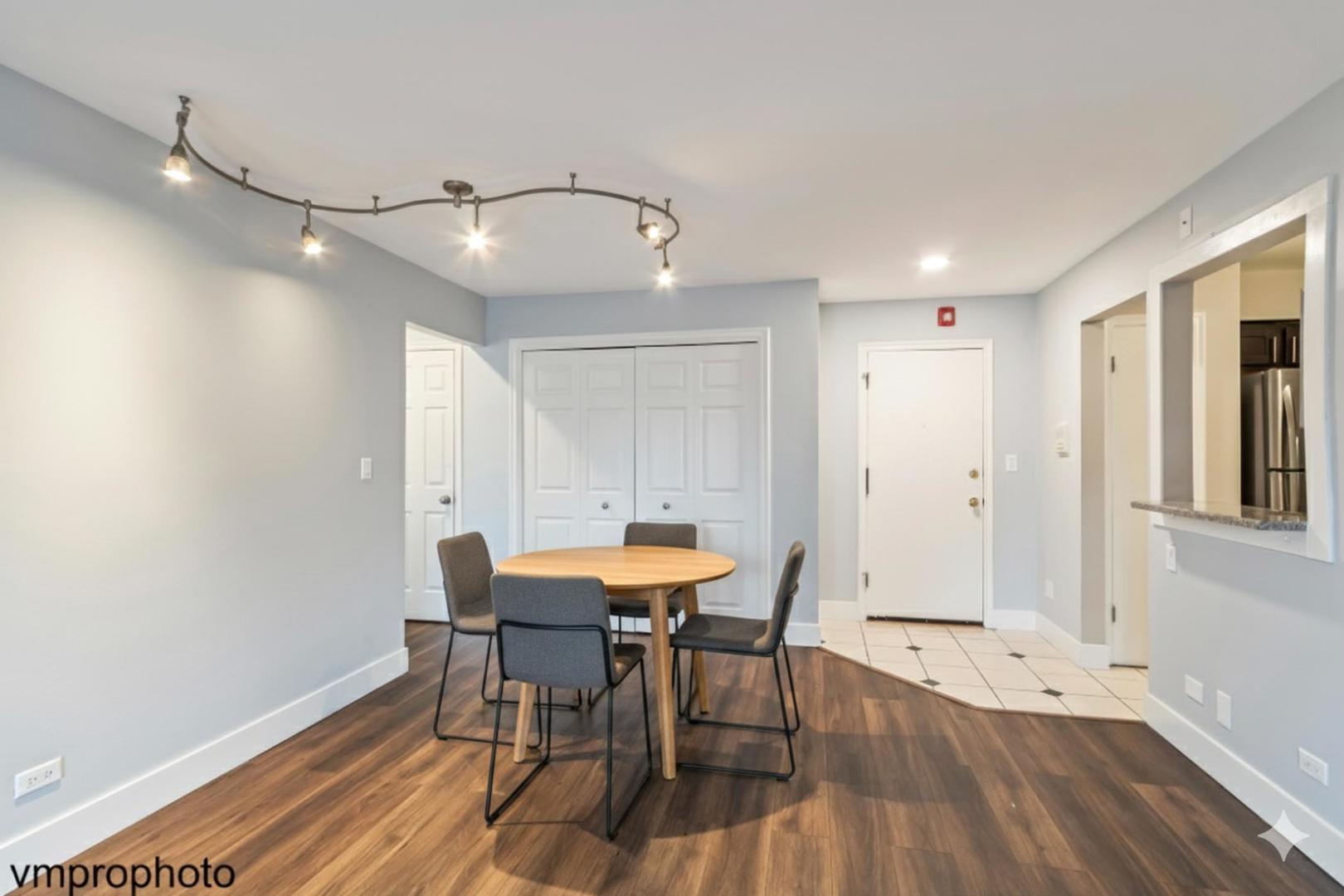 2323 S Goebbert Road #f109, Arlington Heights, IL 60005