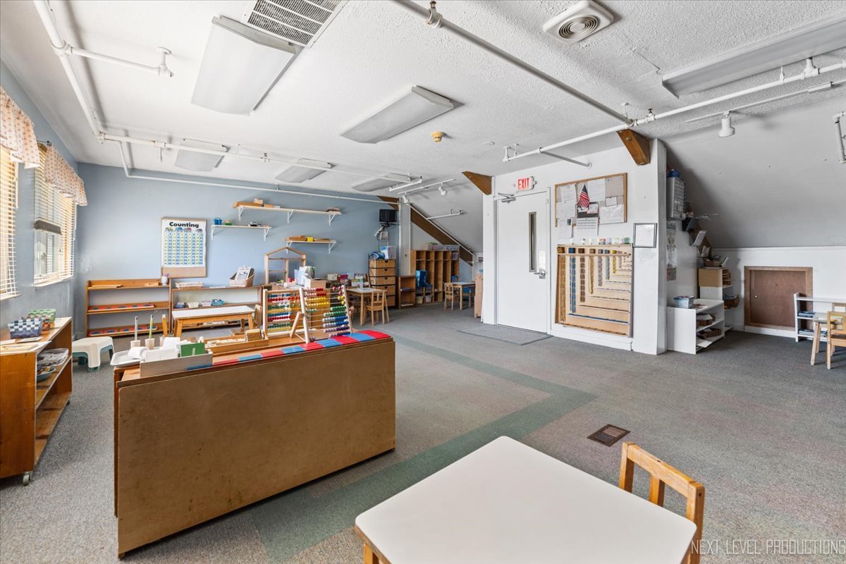 6953 Woodridge Drive, Woodridge, IL 60517