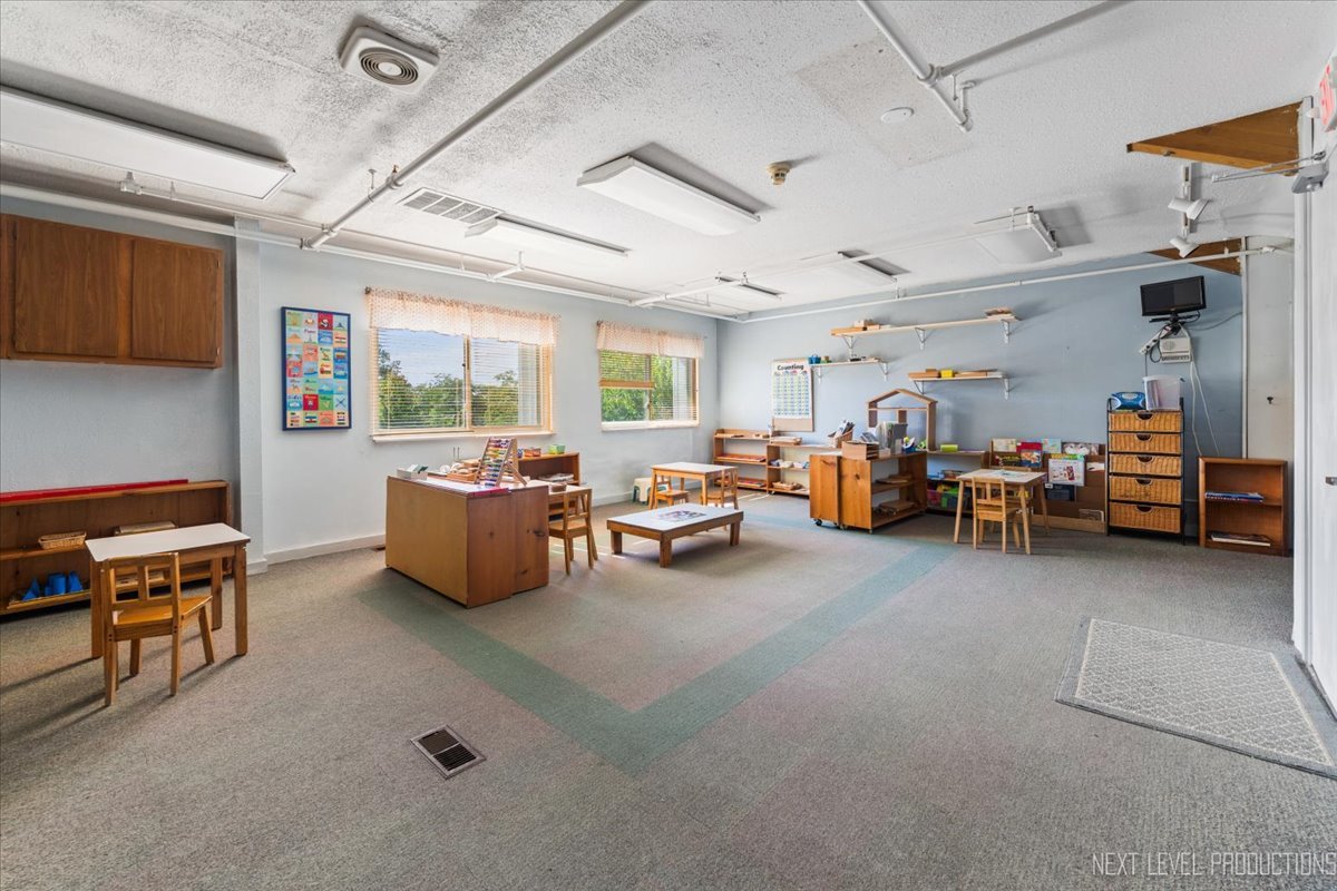 6953 Woodridge Drive, Woodridge, IL 60517