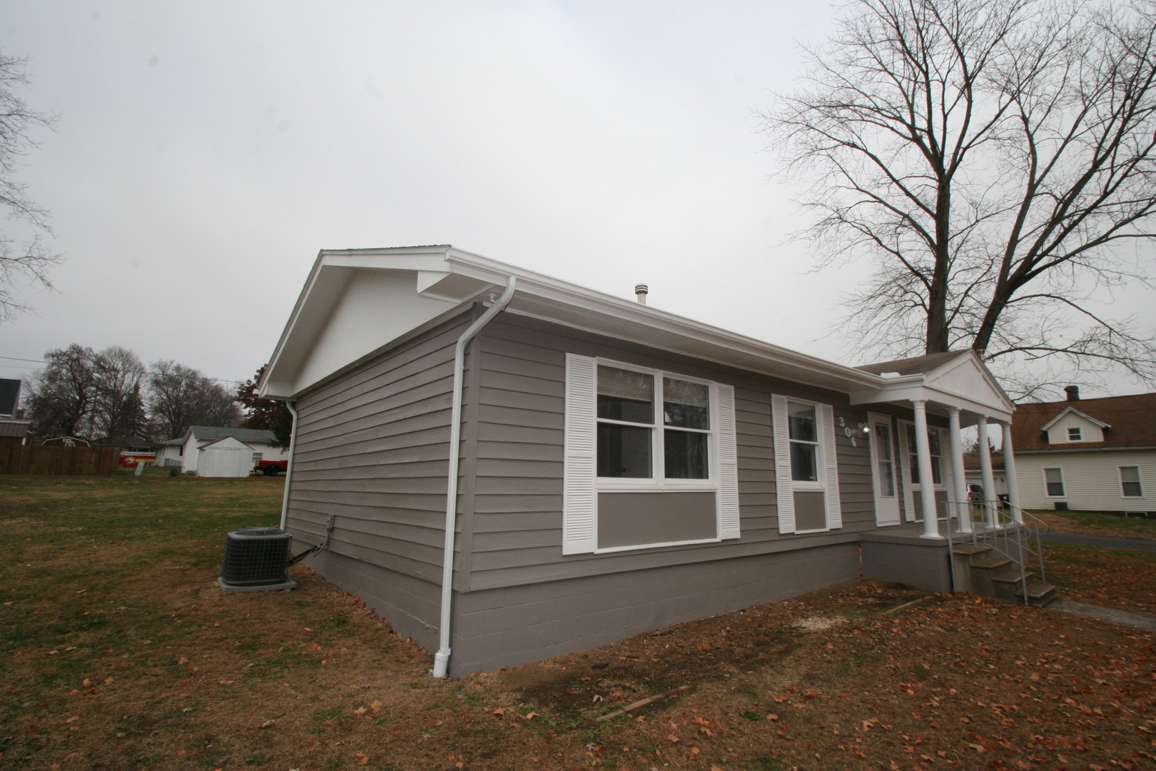 306 E Madison Street, Mackinaw, IL 61755