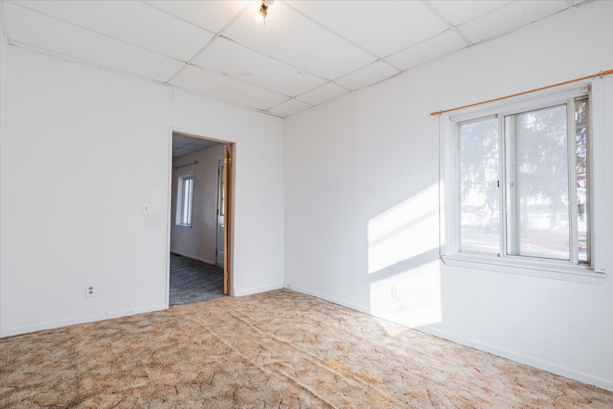 713 N George Street, Clinton, IL 61727