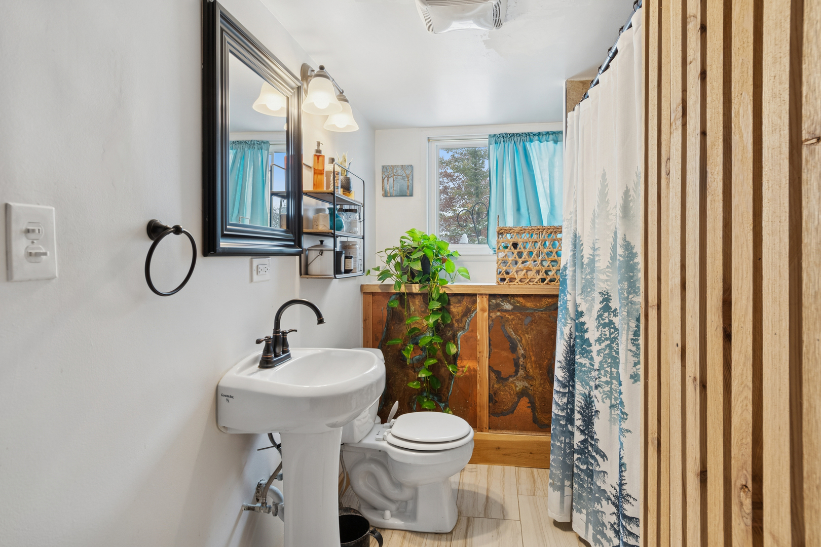 23W039 Hackberry Drive, Glen Ellyn, IL 60137