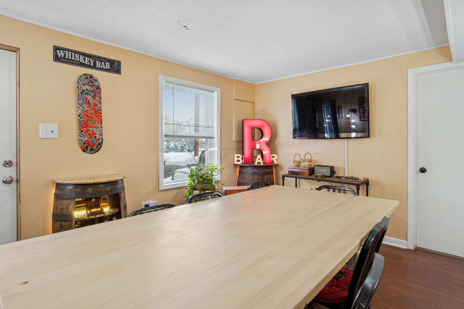 23W039 Hackberry Drive, Glen Ellyn, IL 60137