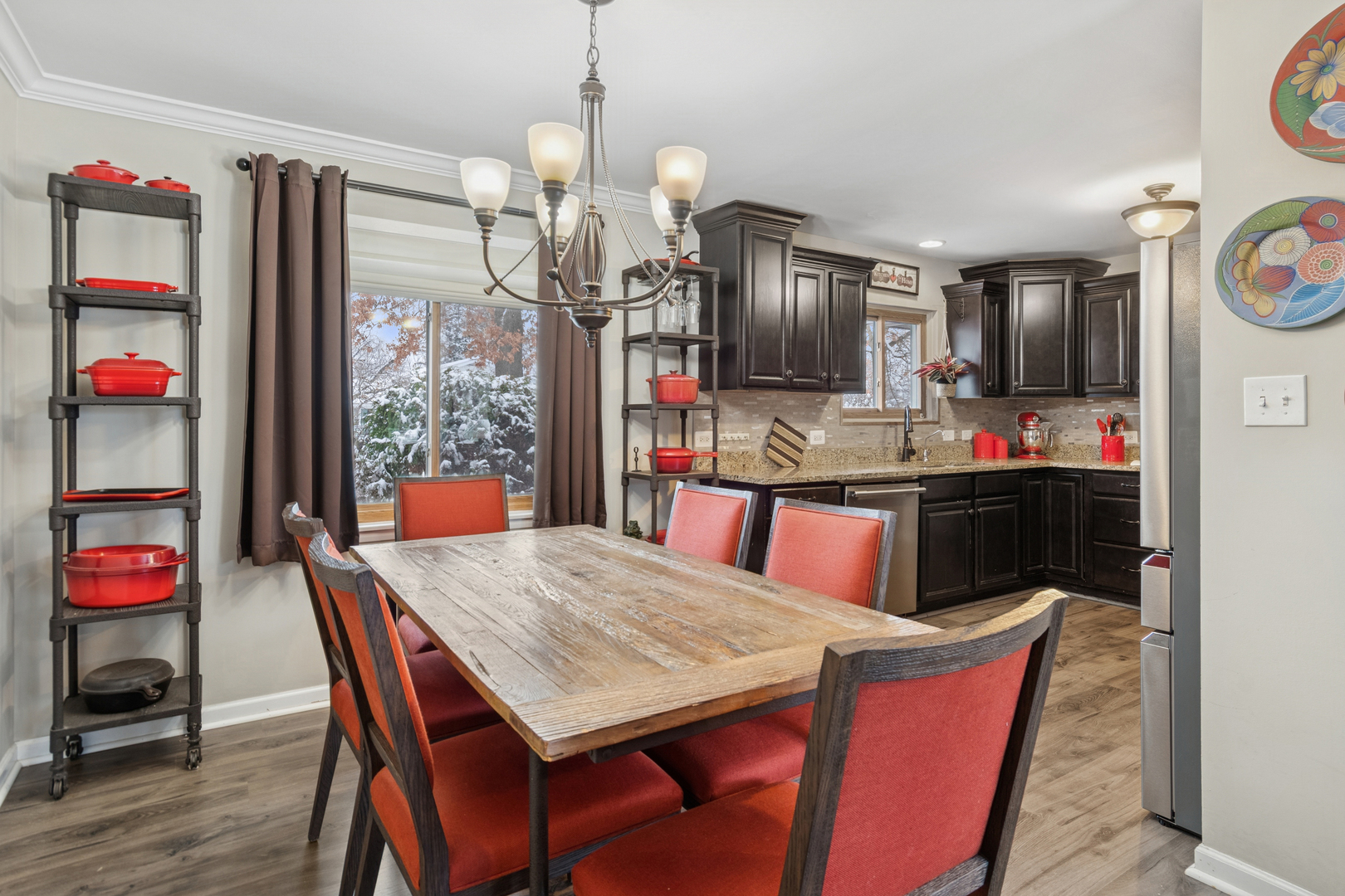 23W039 Hackberry Drive, Glen Ellyn, IL 60137