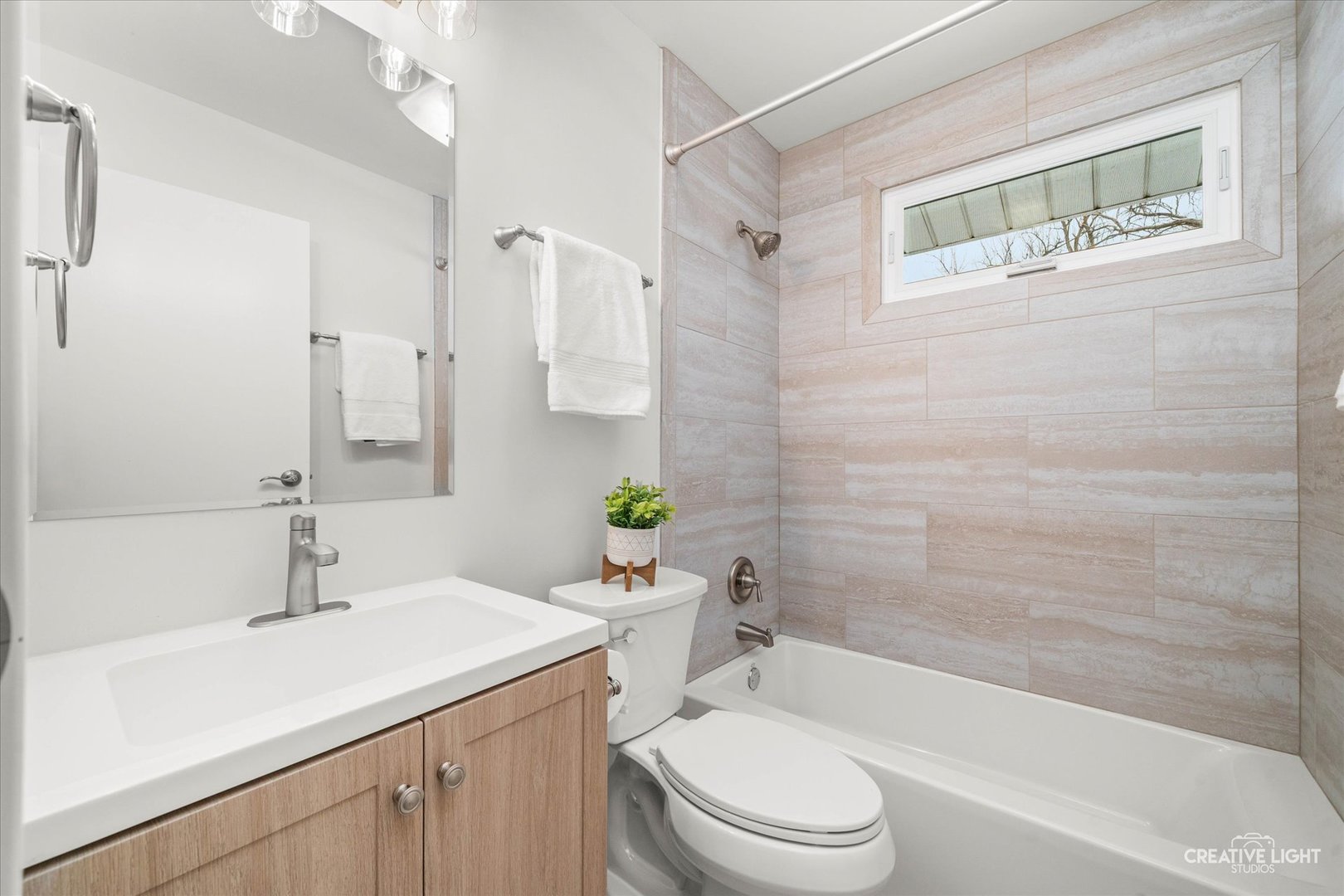 704 Plainfield Road, Downers Grove, IL 60516