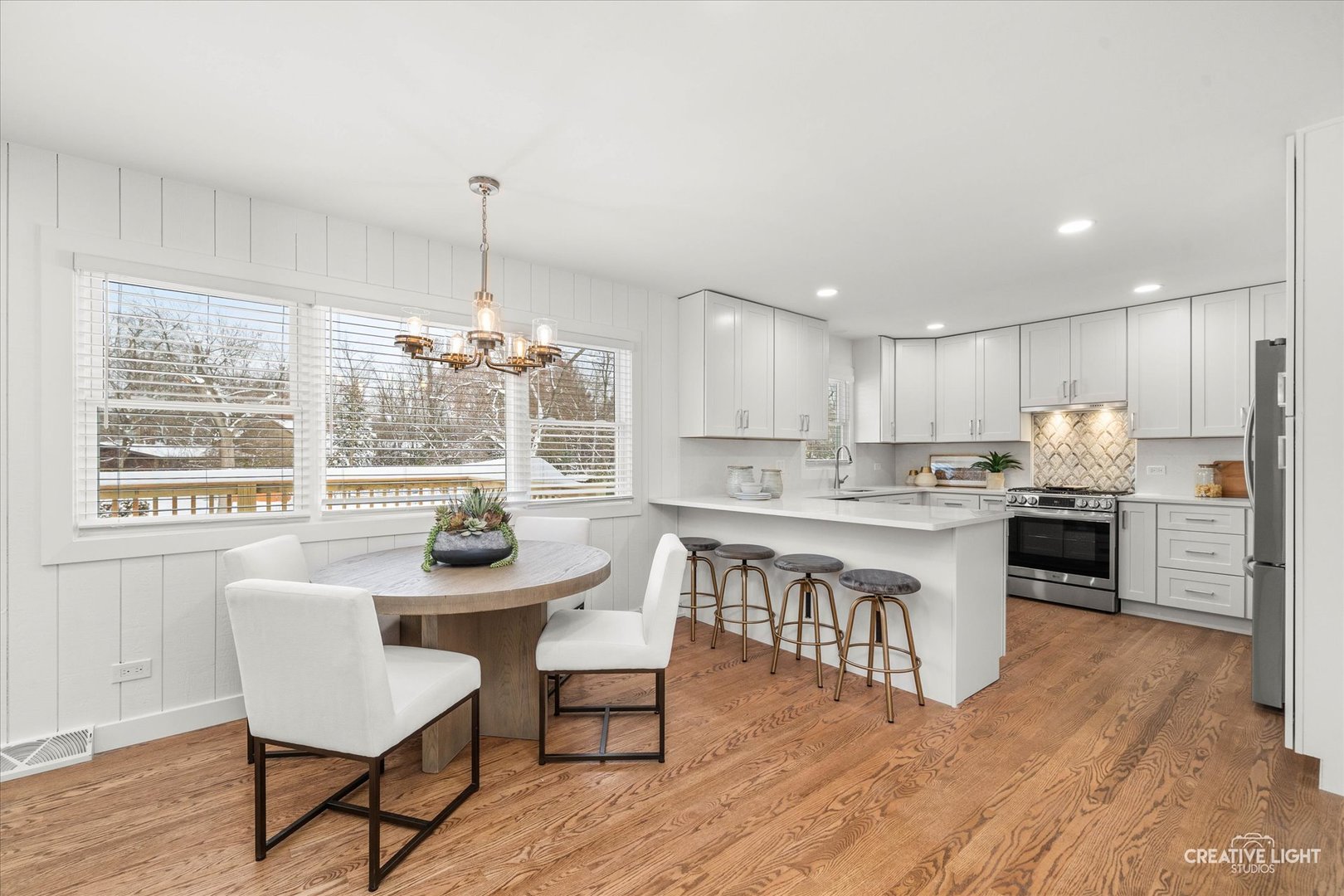 704 Plainfield Road, Downers Grove, IL 60516