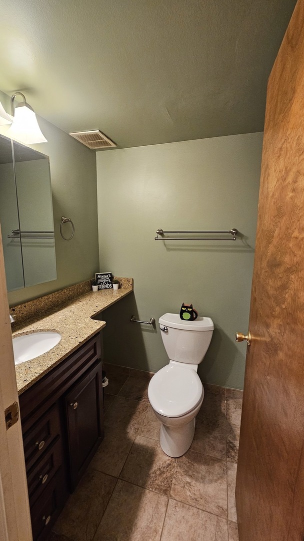 1321 S Finley Road #105, Lombard, IL 60148