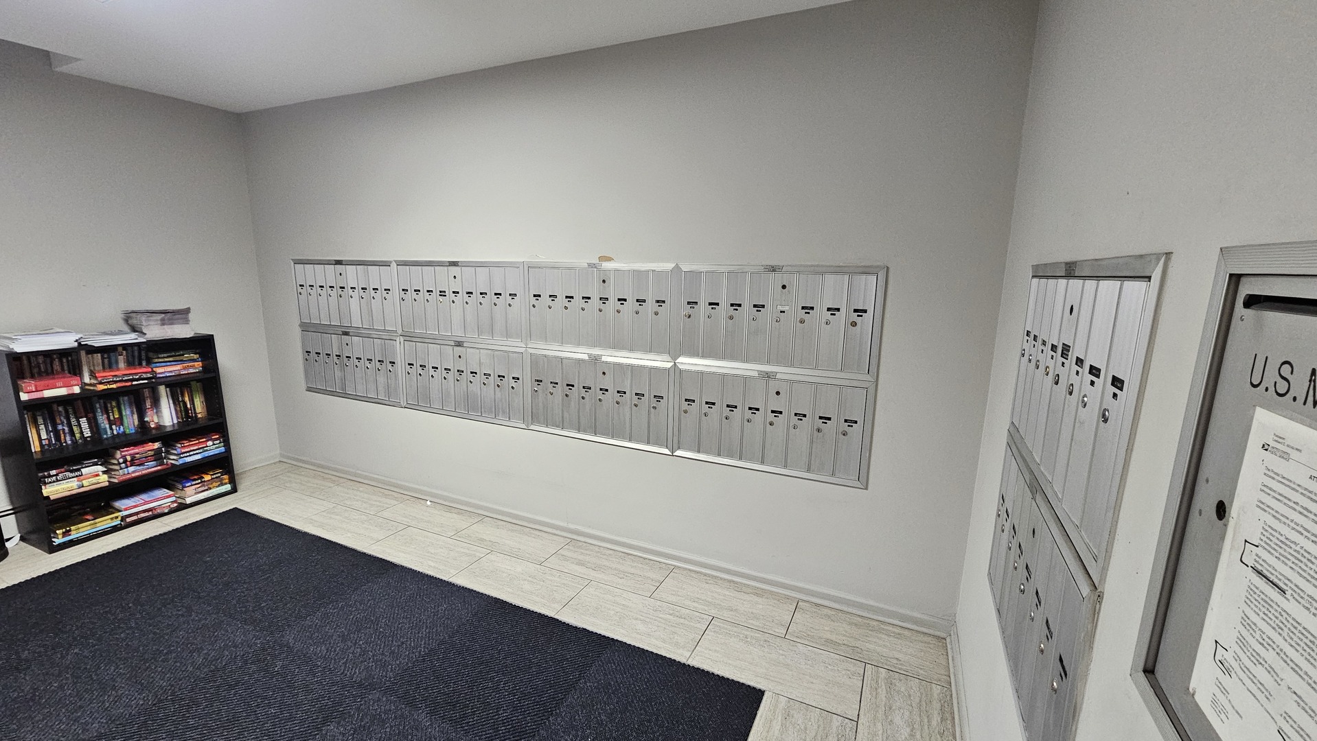 1321 S Finley Road #105, Lombard, IL 60148