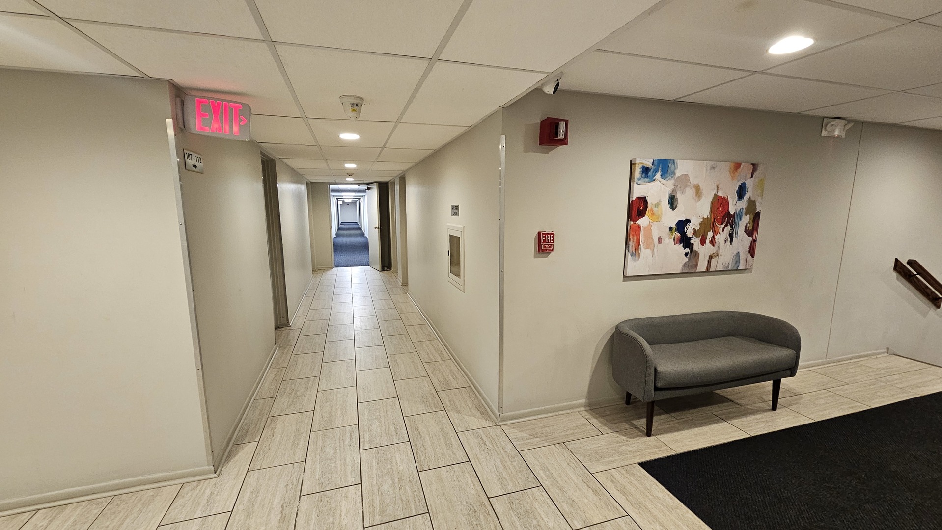 1321 S Finley Road #105, Lombard, IL 60148