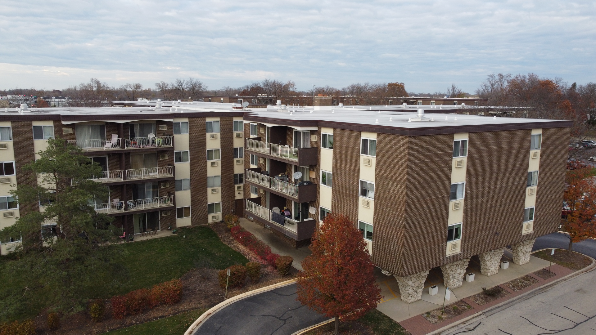 1321 S Finley Road #105, Lombard, IL 60148