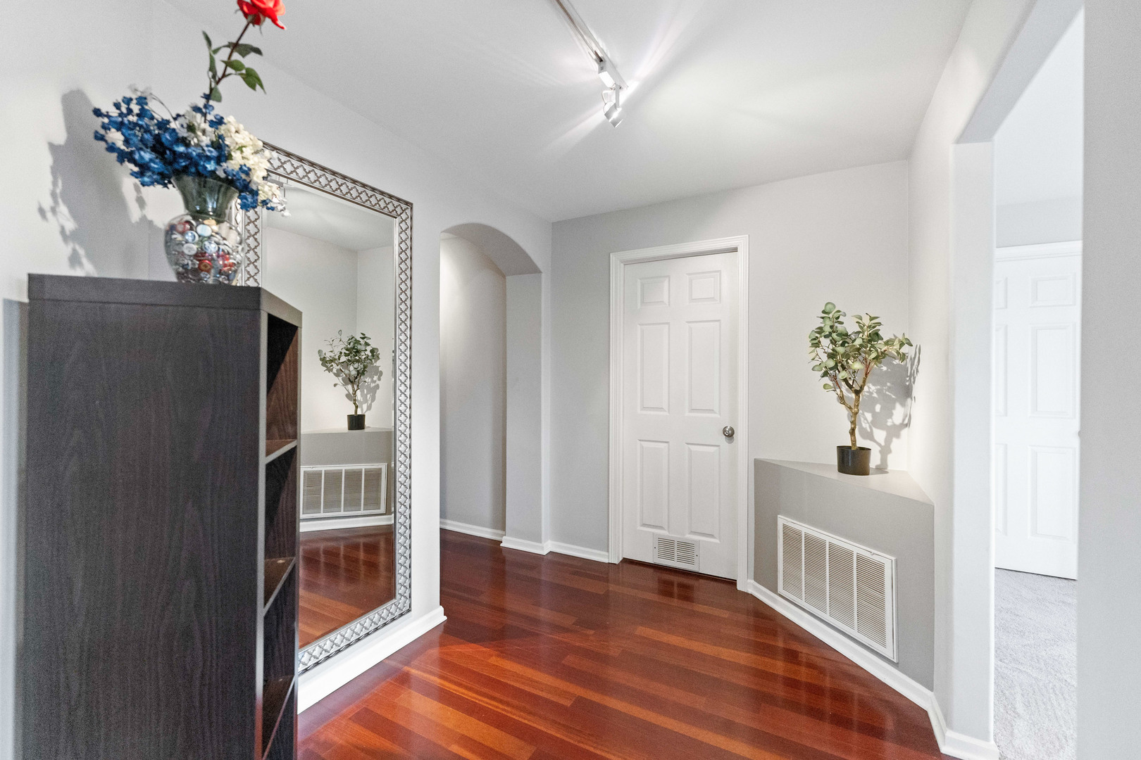 32802 Fowler Circle, Warrenville, IL 60555