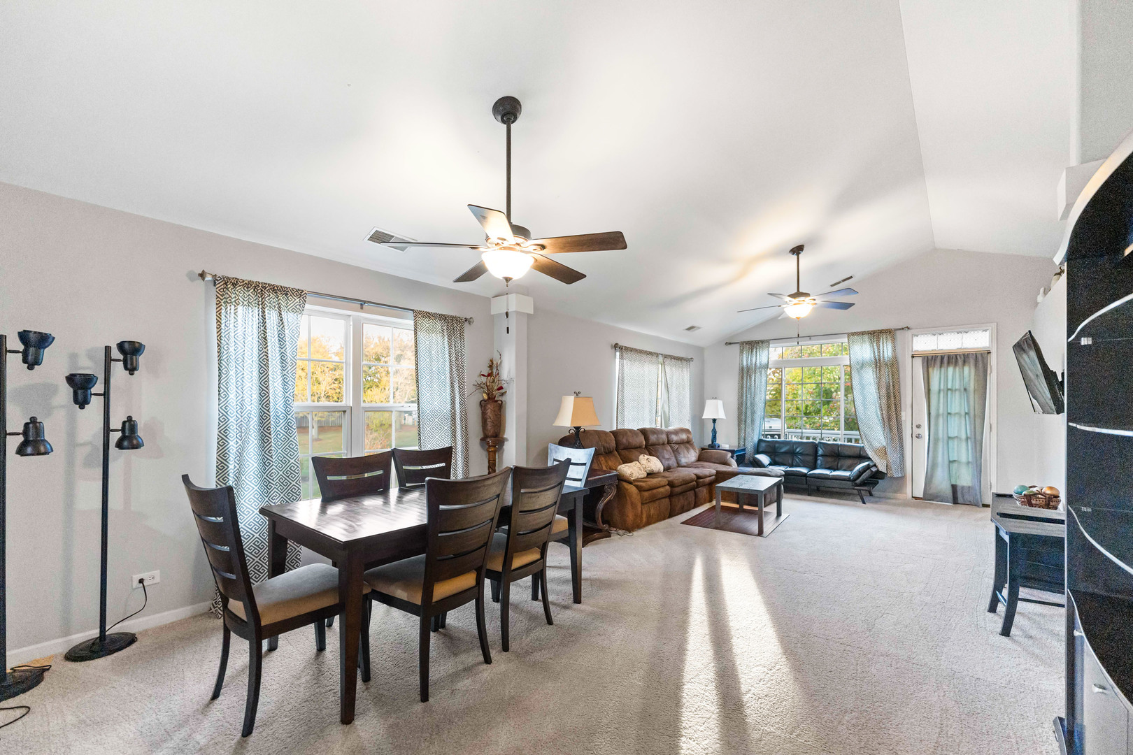 32802 Fowler Circle, Warrenville, IL 60555